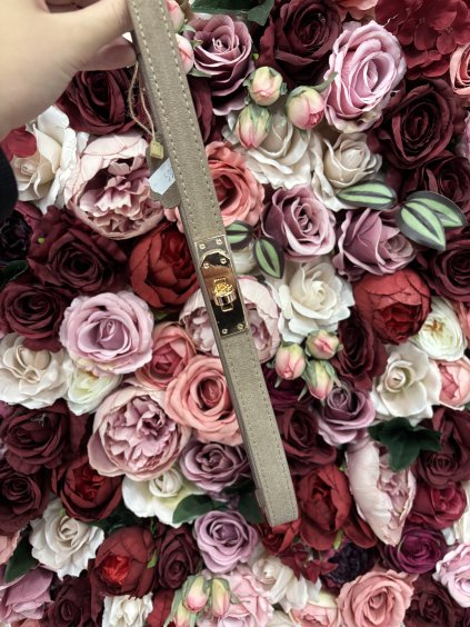 Béžový  kožený utahovací pásek