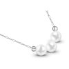 Řetízek z chirurgické oceli se třemi bílými perličkami 3001865