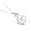 Rhodiovaný řetízek s přívěskem, kapka ozdobená bílou perlou a zirkony 3001927