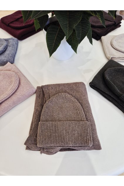 Kašmírový set bledo hnedý