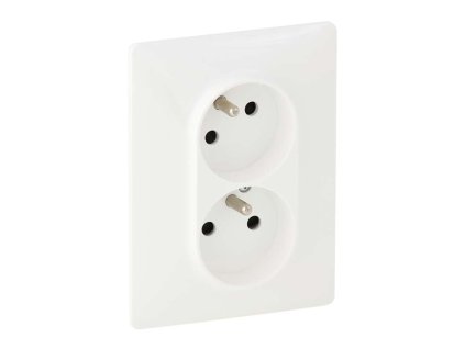 Biela dvojnásobná zásuvka Legrand Valena Life 753186 natočená kompletná