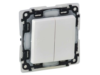 Biely dvojitý striedavý prepínač č.6+6 IP44 Legrand Valena Life do vlhka