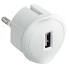 Plochý USB adaptér do zásuvky Legrand 050680 biely v stene