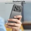 Transparentný Tech Protect FlexAir Hybrid kryt na iPhone 17 Pro držanie v ruke