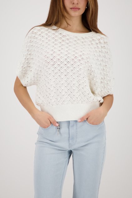 410239 102 Model Front 1200