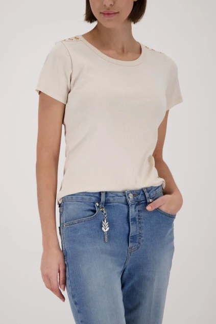 410088 124 Model Front 1200