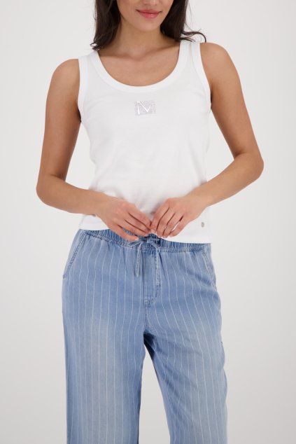 410722 105 Model Front 1200