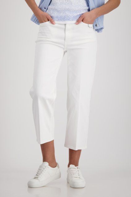 410513 105 Model Front 1200