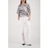 410898 551 Model FullBody 1200