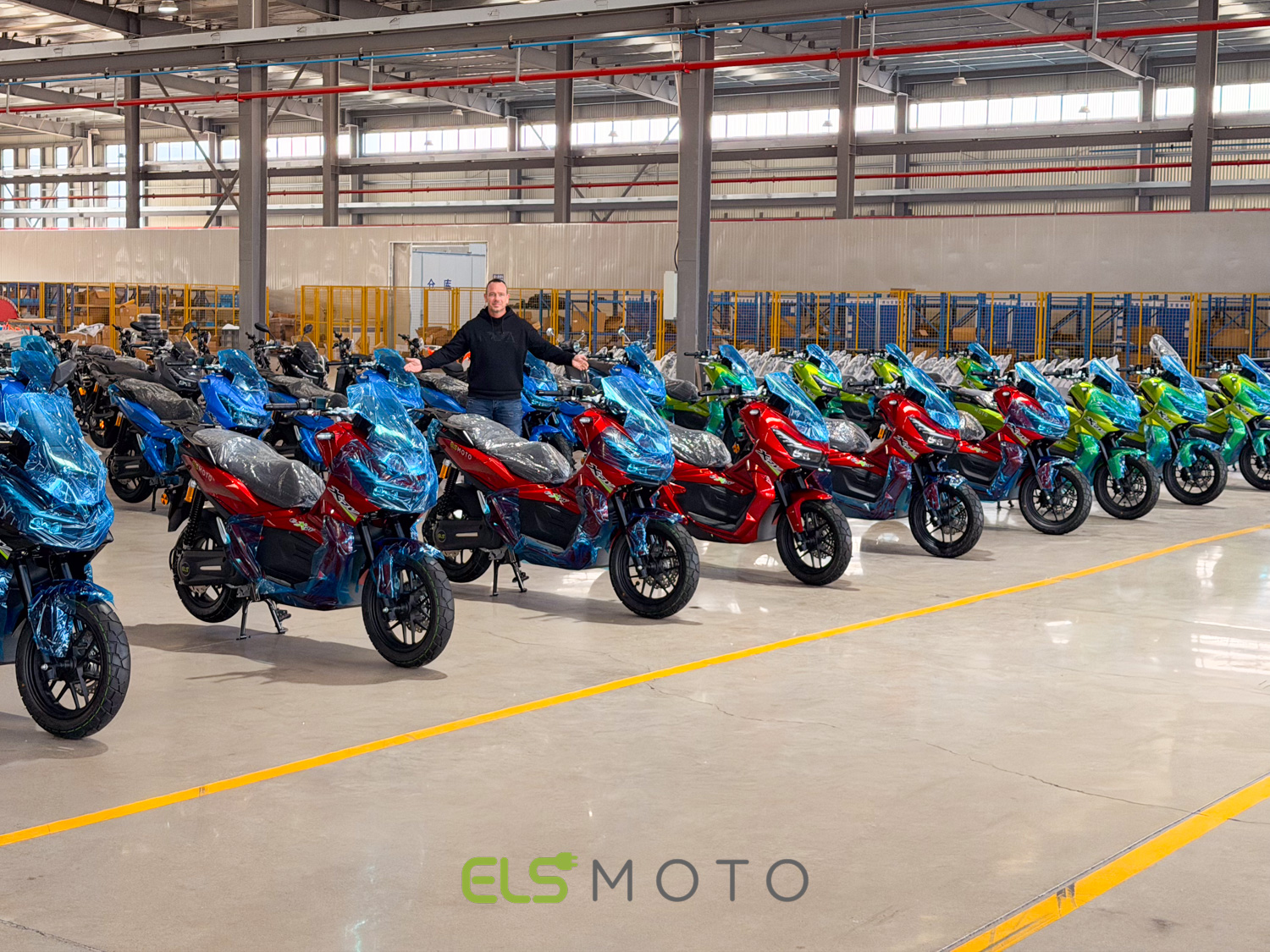 Kde naše stroje dostávají život: Pojďte se s námi podívat do výroby