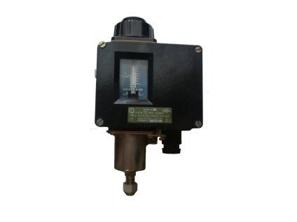 Tlakový spínač DW614