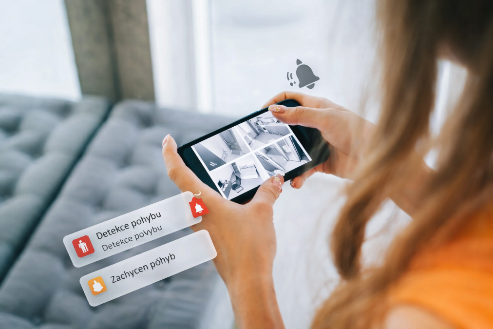 Detekce pohybu a notifikace u Wi-Fi kamery v mobilní aplikaci