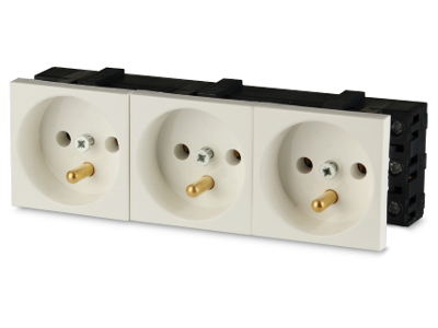 Elektrická trojitá zásuvka 3M