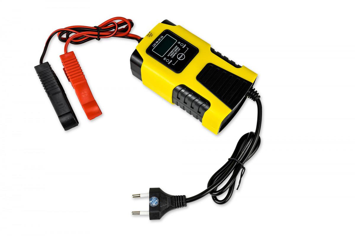 Volt Polska Automatická nabíjačka 12V 4A / 6V 2A LCD