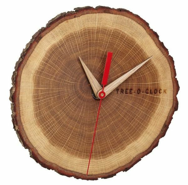E-shop 60.3046.08 TFA Tree-o-Clock Nástenné hodiny z dubového dreva, bez batérii