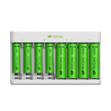 E-shop GP nabíjačka batérií Eco E811 + 4× AA 2100 + 4× AAA
