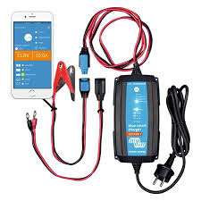 E-shop Chytrá nabíjačka batérií BlueSmart 12V/15A IP65+DC konektor