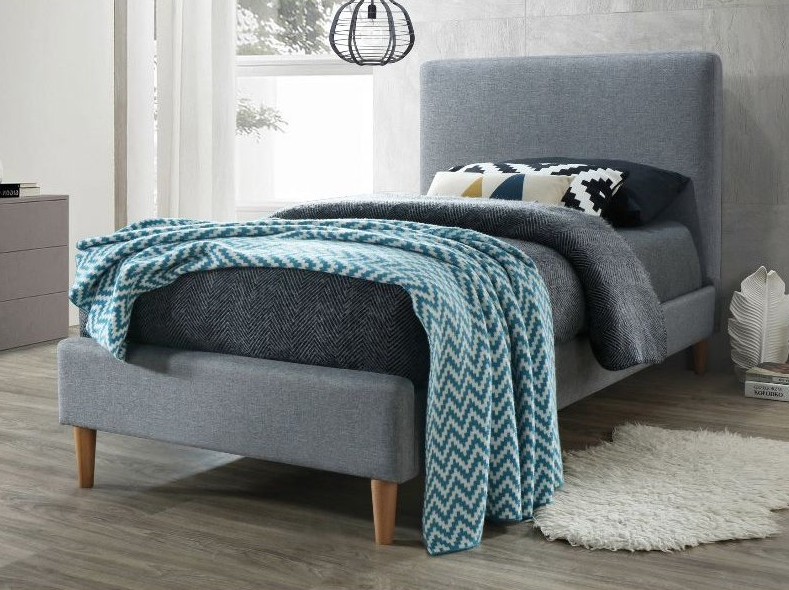 Útulná spálňa s atraktívnymi doplnkami – nechajte sa inšpirovať