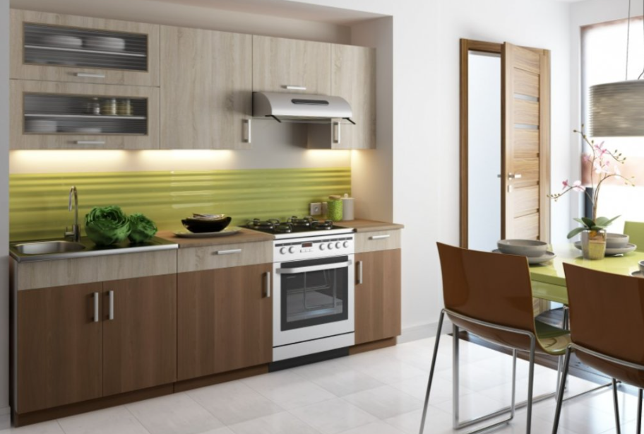 Aj malá kuchyňa môže byť zariadená prakticky a účelne – toto by v nej nemalo chýbať