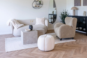 Prečo textúry rozhodujú o tom, či priestor pôsobí lacno alebo prémiovo