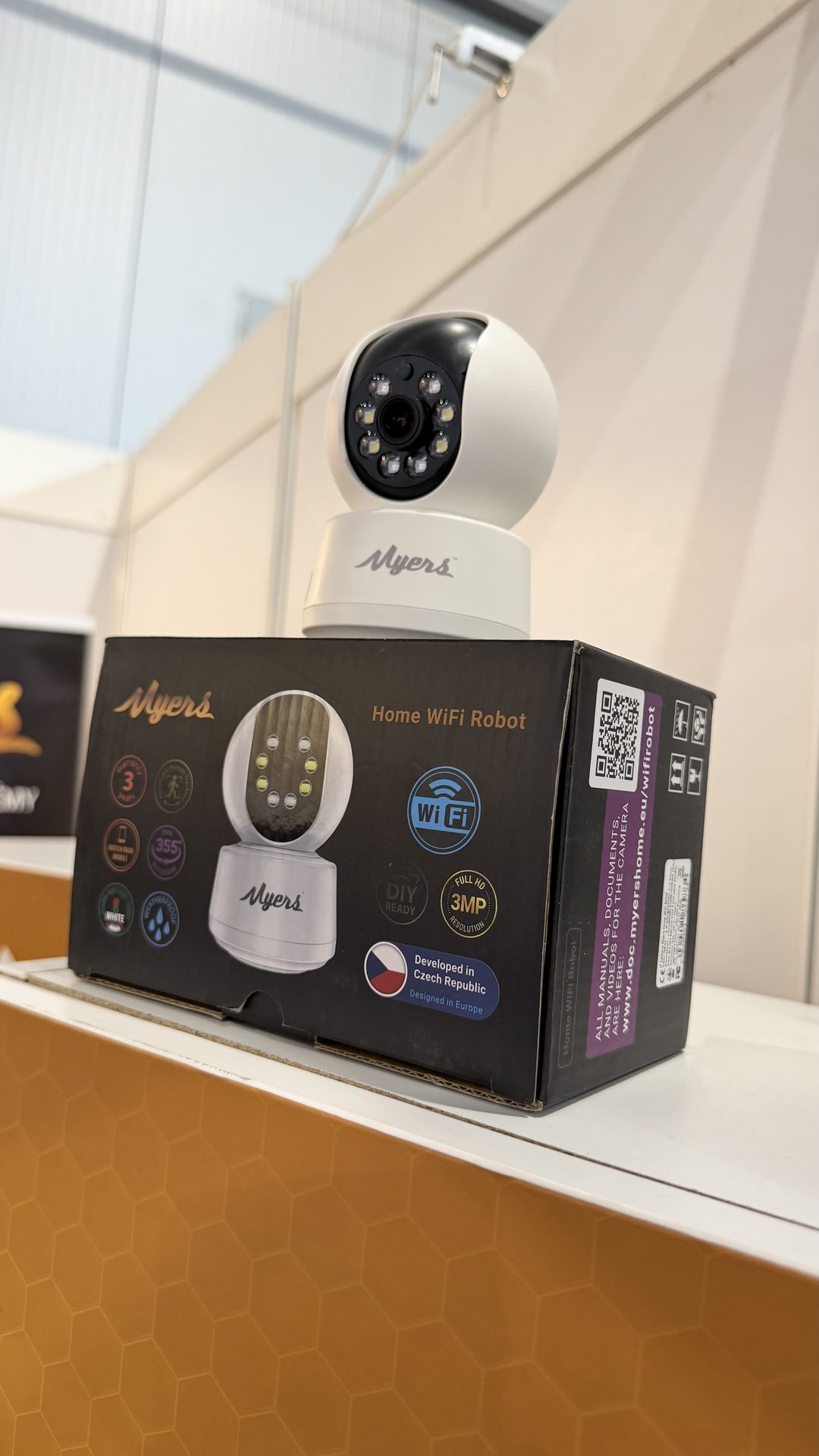 Myers Home WiFi Robot – indoor camera