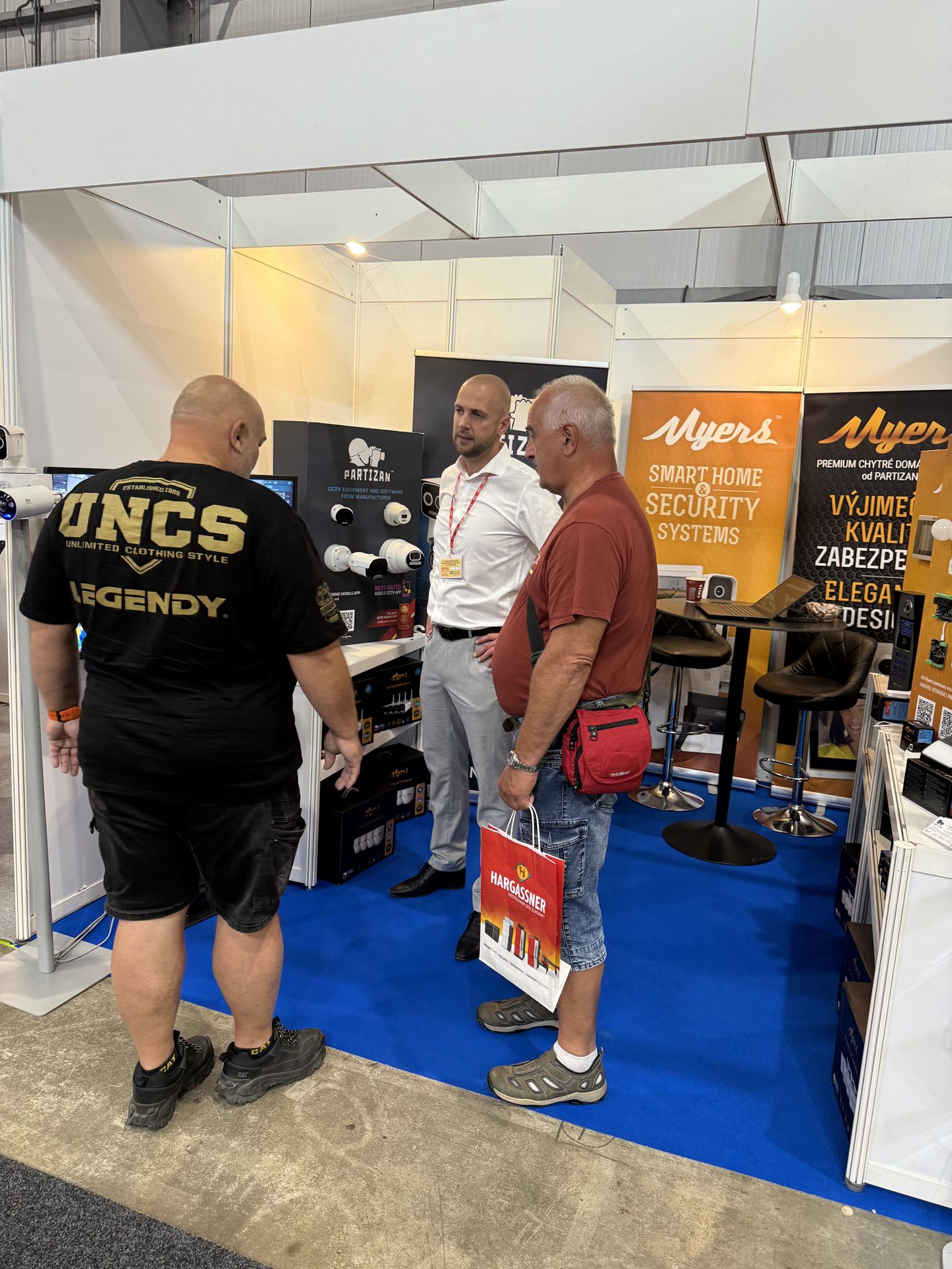 Consultation at the Partizan Security stand