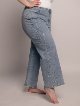 Nová kolekce se blíží 🤍 denim, který dělá outfit ✨ #fashion#denim#jeans