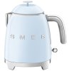 Čajník Smeg 50. rokov KLF05PBEU / 1400 W / 0,8 l / pastelová modrá