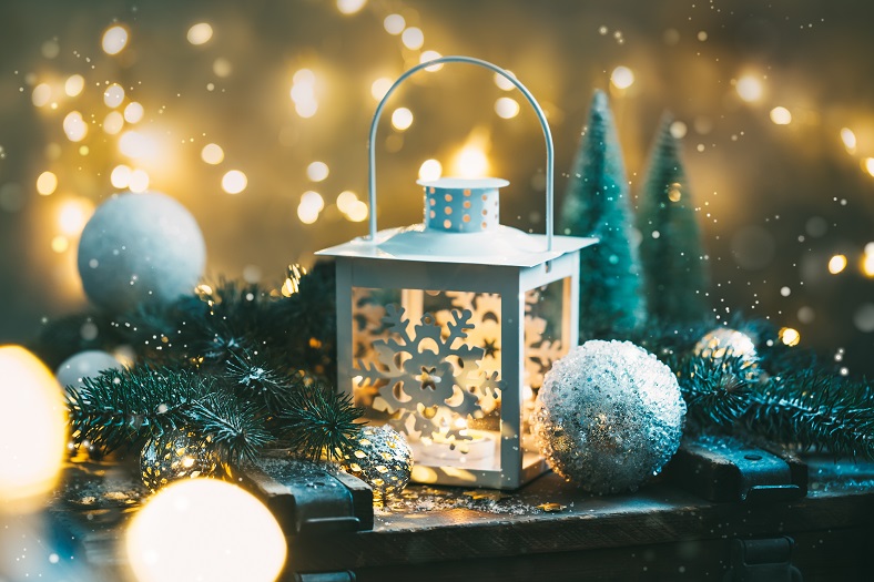 christmas-background-with-festive-decoration-S4ZGL3K
