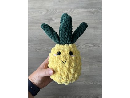 Háčkovaný ananas