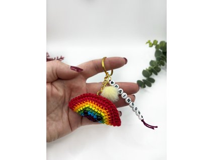 háčkovaná klíčenka - duha