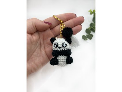 háčkovaná klíčenka - panda