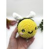 plyšák včelka