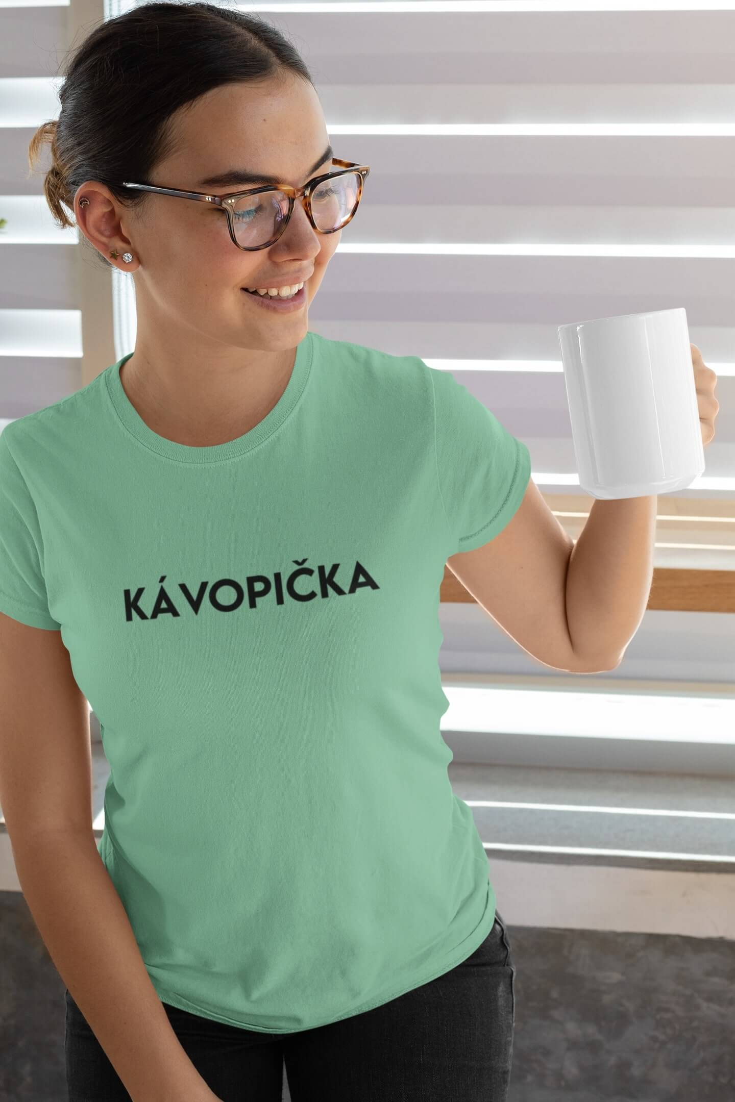 Levně Dámské tričko Kávopička Barva: Mätová