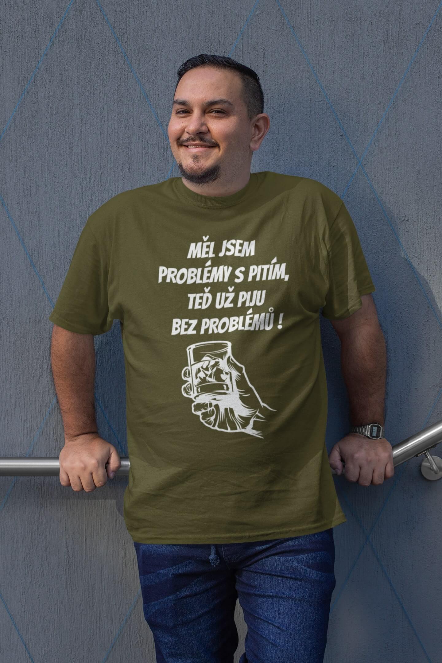 Pánské tričko MĚL JSEM PROBLÉMY S PITÍM Barva: Khaki, Velikost: L