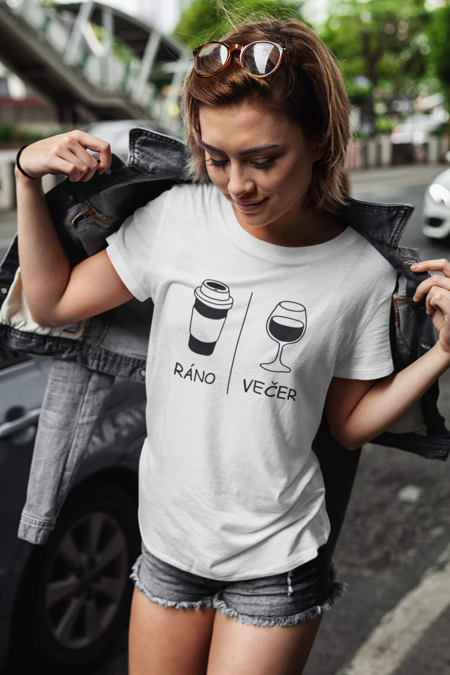 Levně Dámské tričko Ráno/večer Barva: Bíla