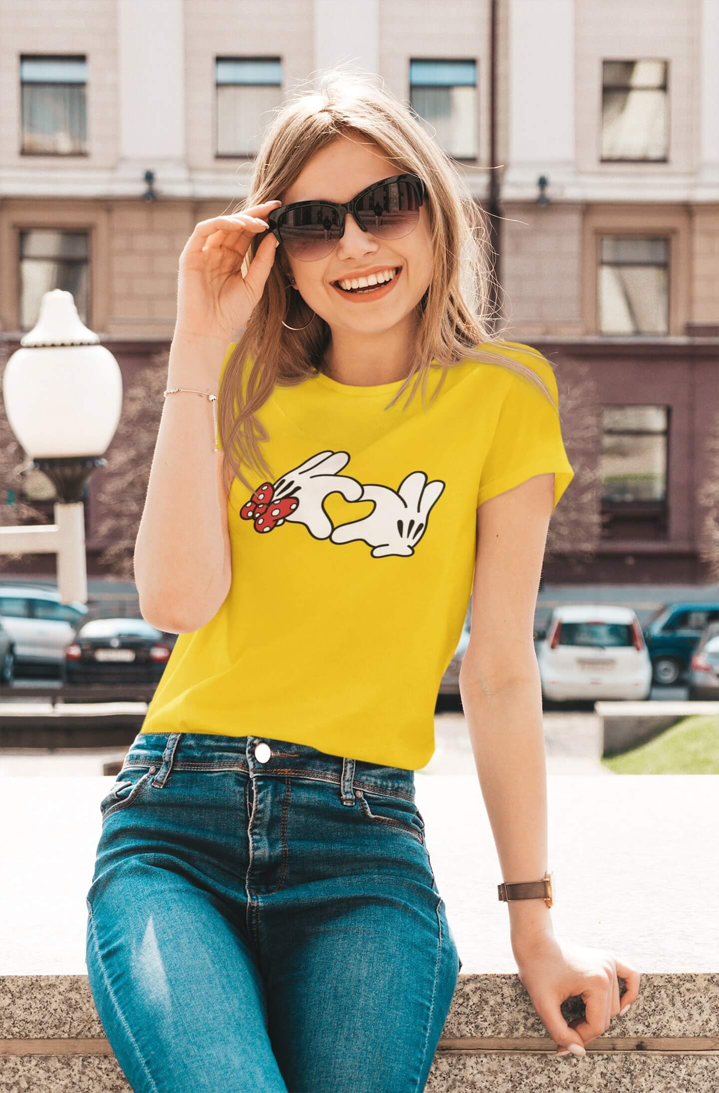 Dámské tričko Ruky Minnie Barva: Žlutá, Velikost: XS