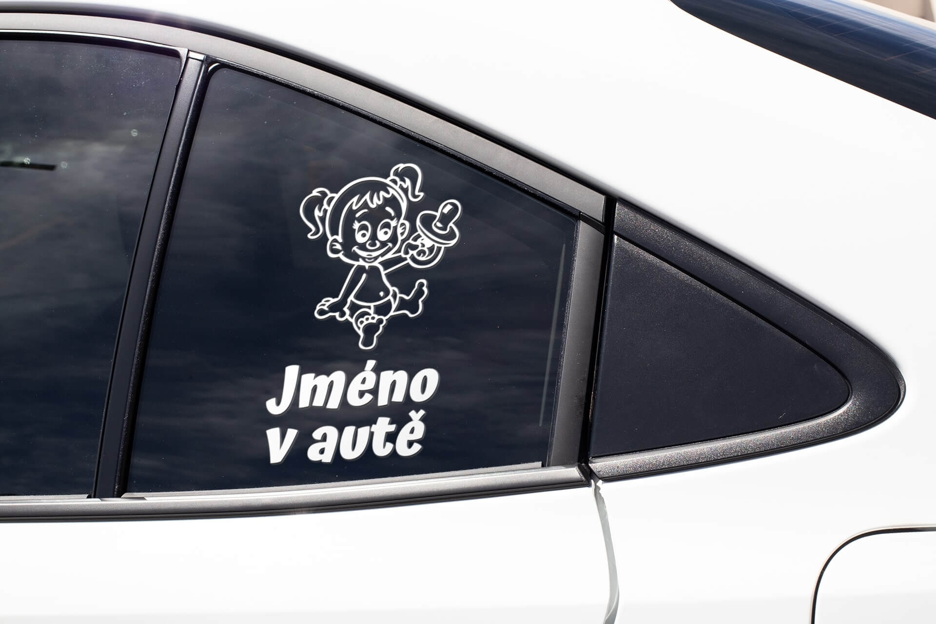Samolepka Dítě v autě s vlastním jménem (dívka) Barva: Bílá