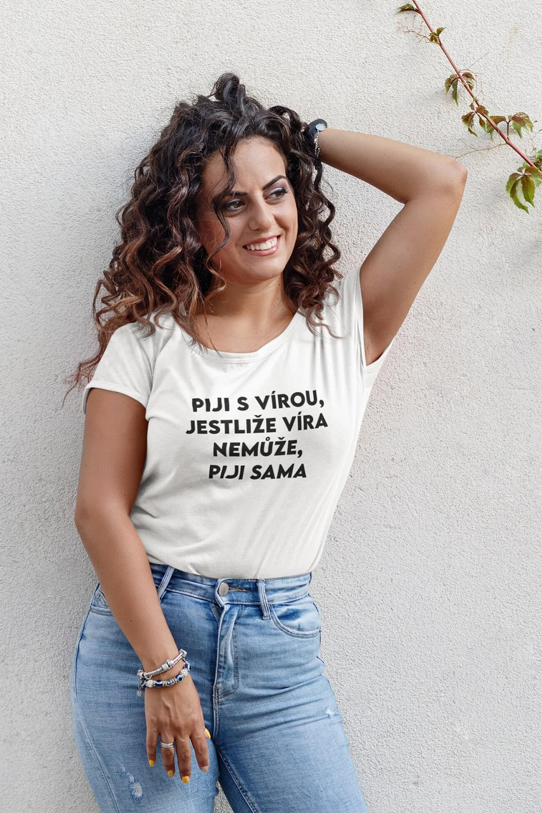 Levně Dámské tričko Piji s Vírou Barva: Bíla