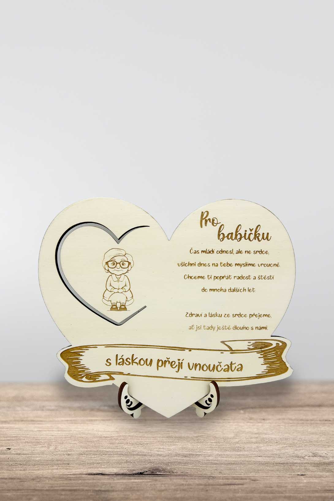 Dřevěné srdíčko pro babičku