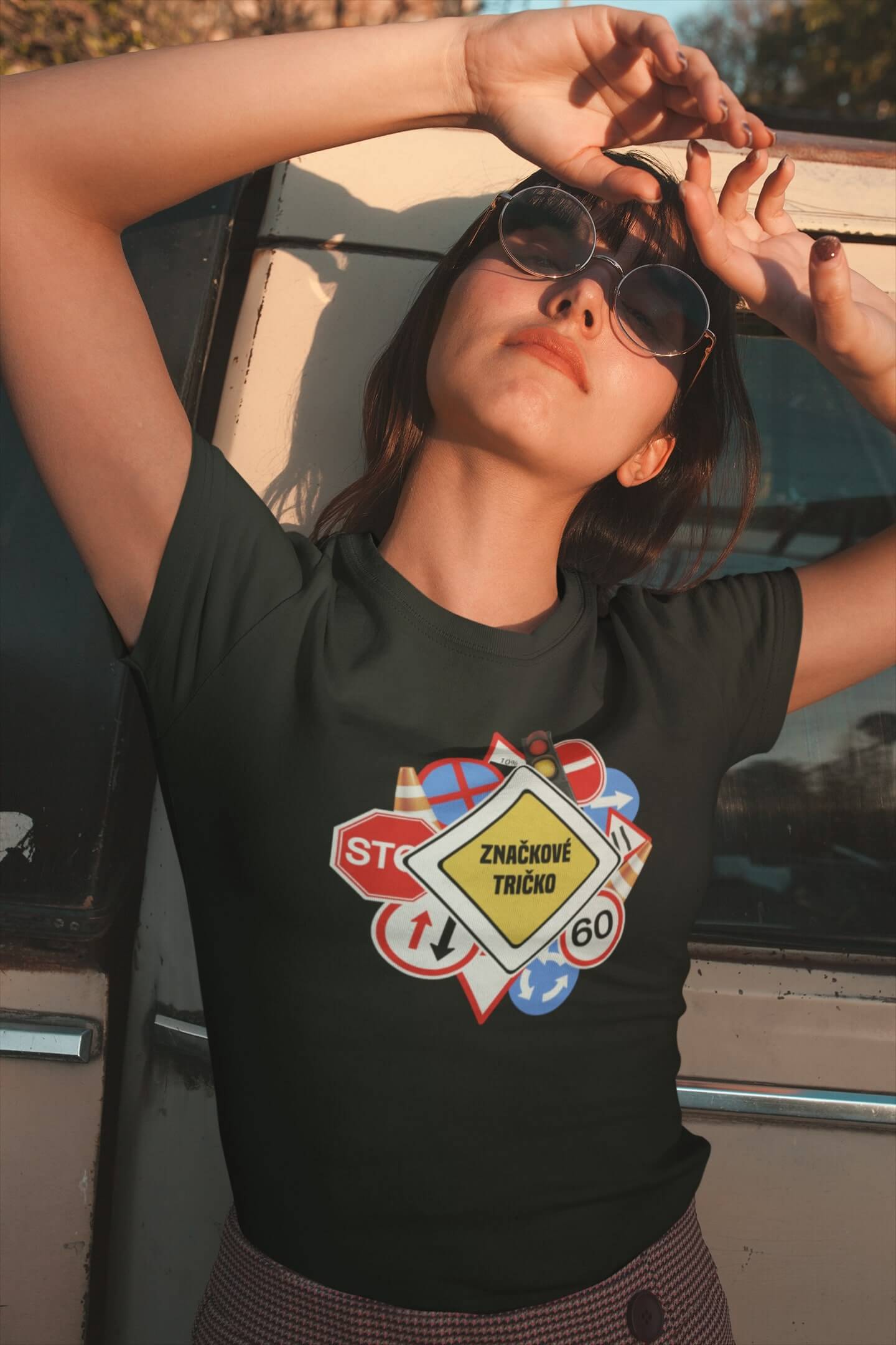 Dámské tričko Značkové tričko Barva: Černá