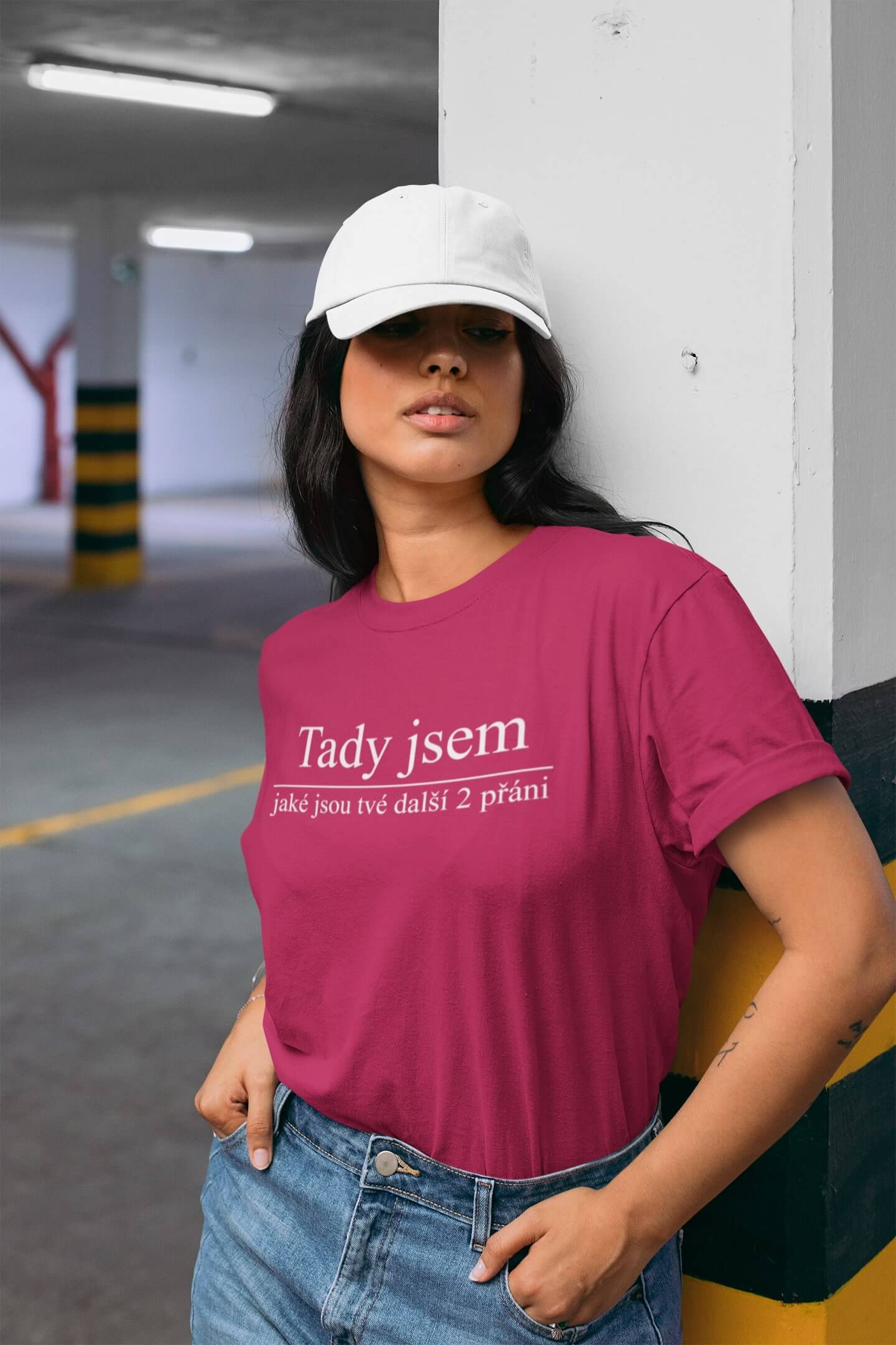 Dámské tričko Tady jsem Barva: Purpurová, Velikost: L