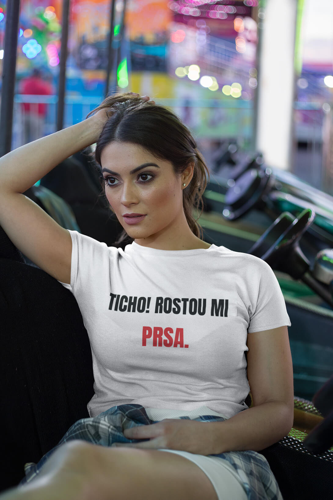Levně Dámské tričko Prsa Barva: Bíla