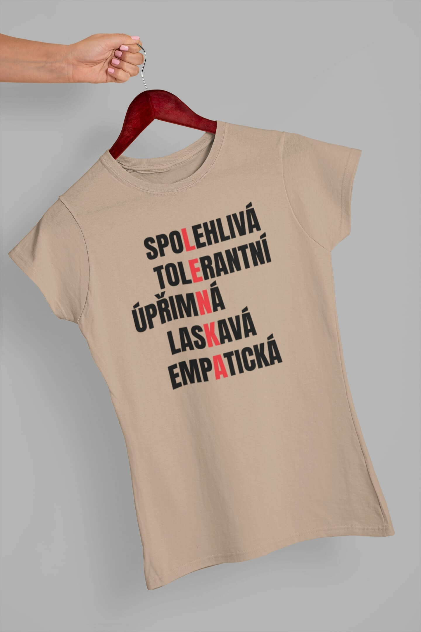 Béžová