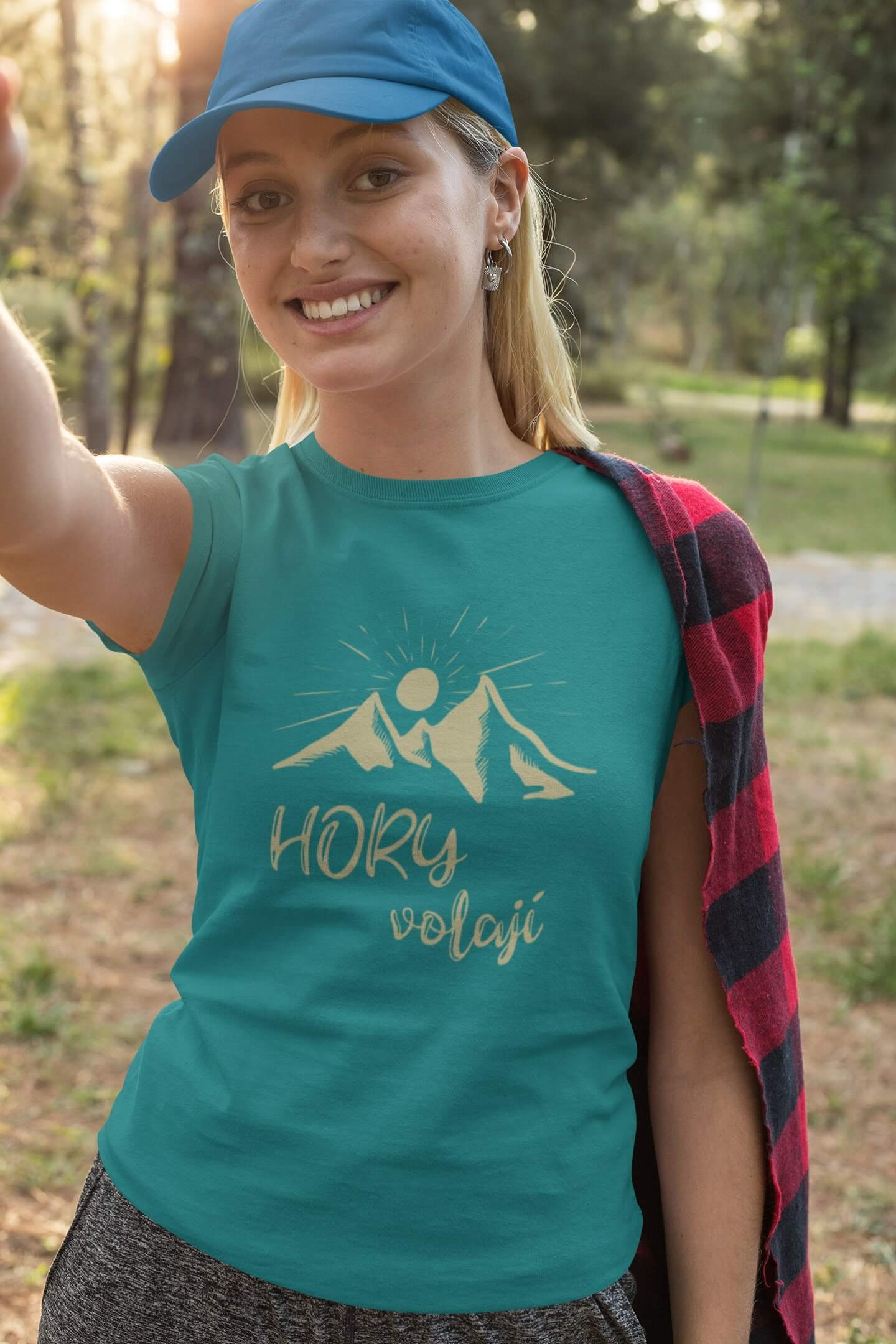 Dámské tričko Hory volají Barva: Smaragdově zelená