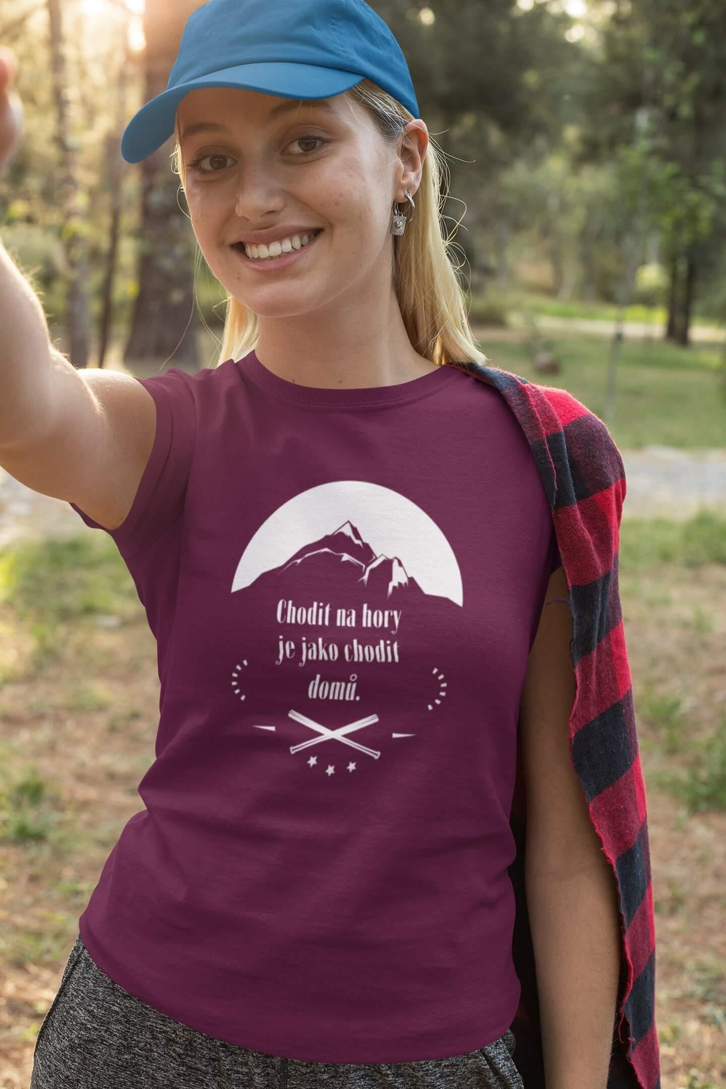 Dámské tričko Chodit na hory Barva: Fuchsiová