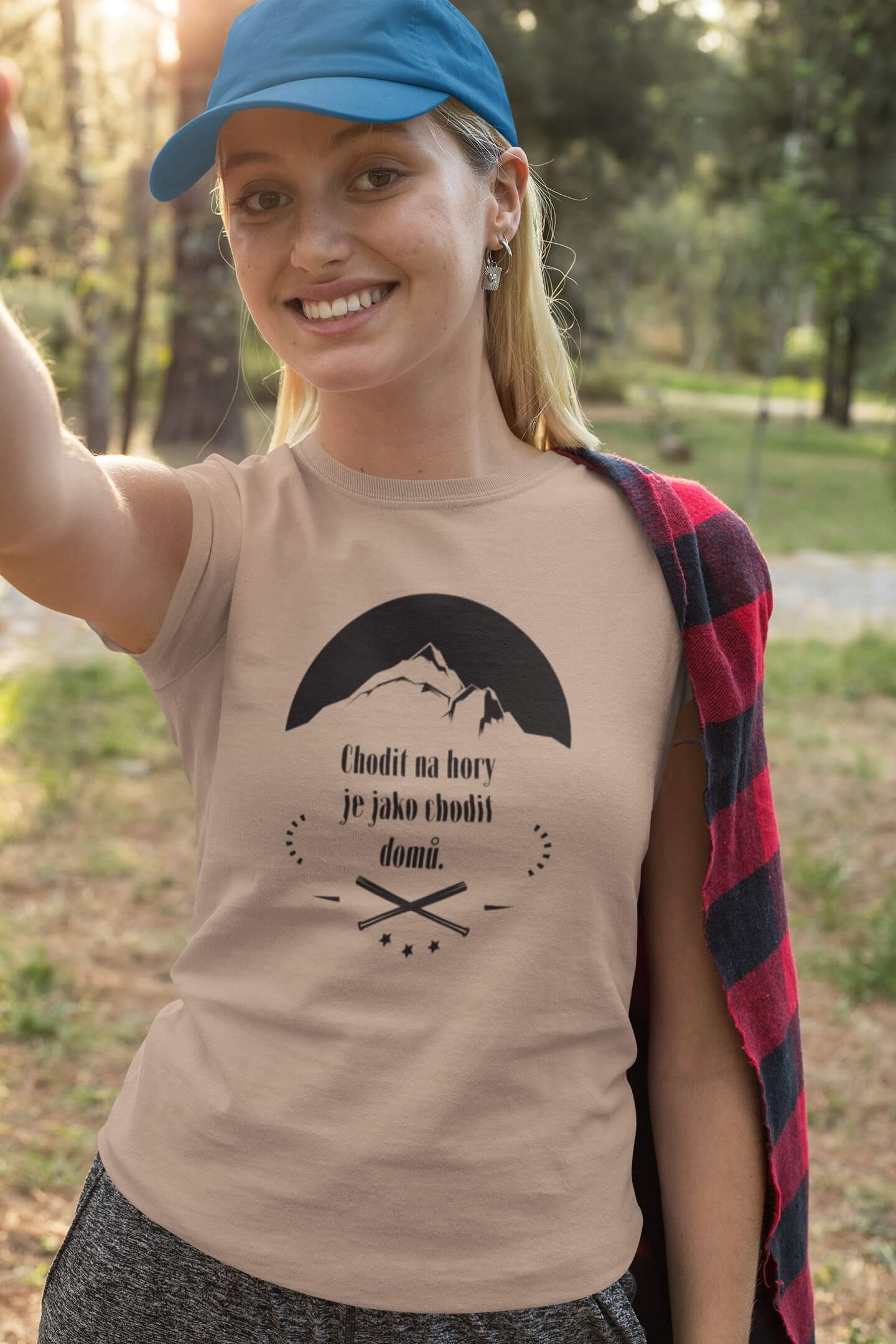 Dámské tričko Chodit na hory Barva: Písková