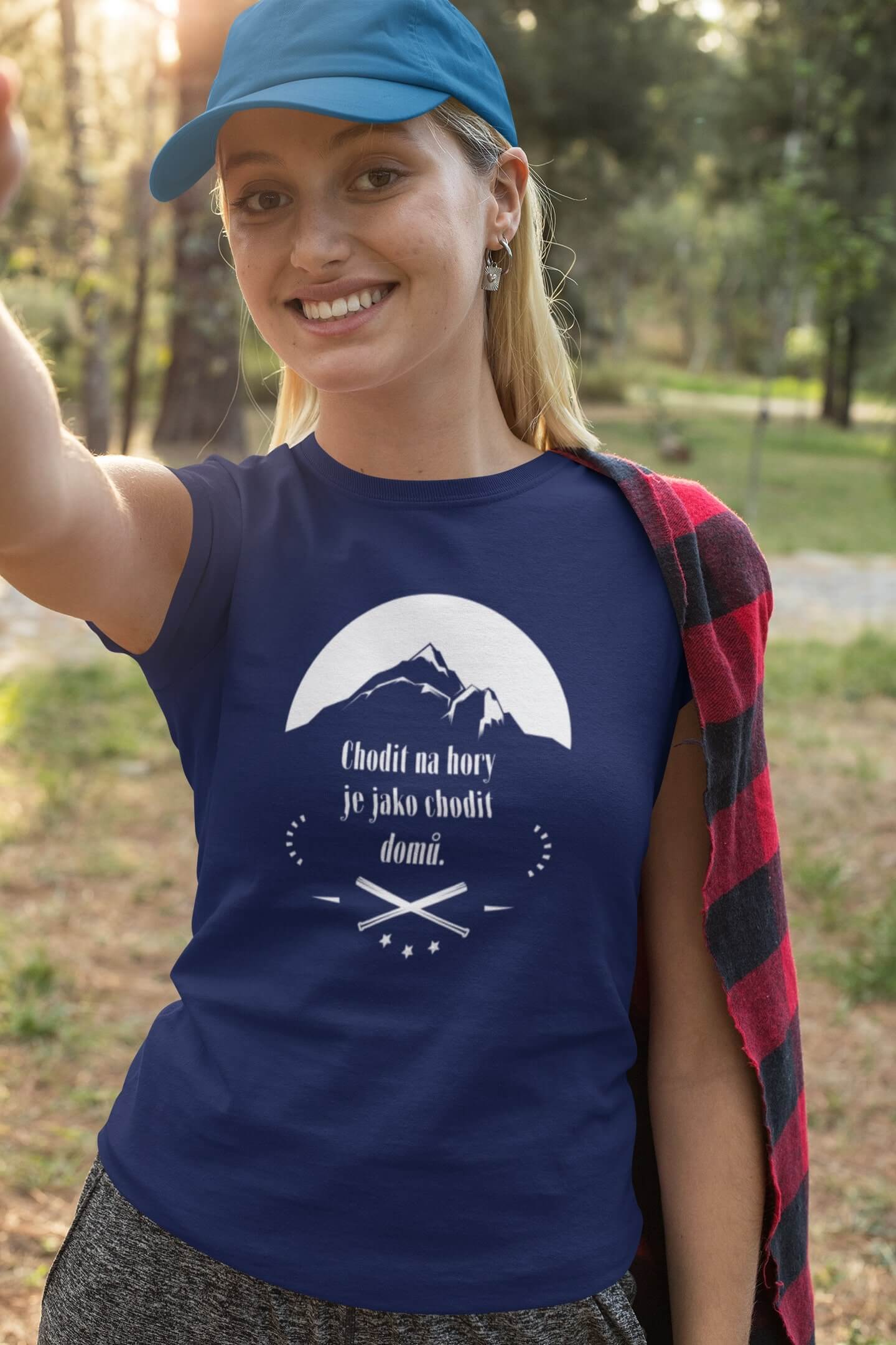 Levně Dámské tričko Chodit na hory Barva: Půlnoční modrá