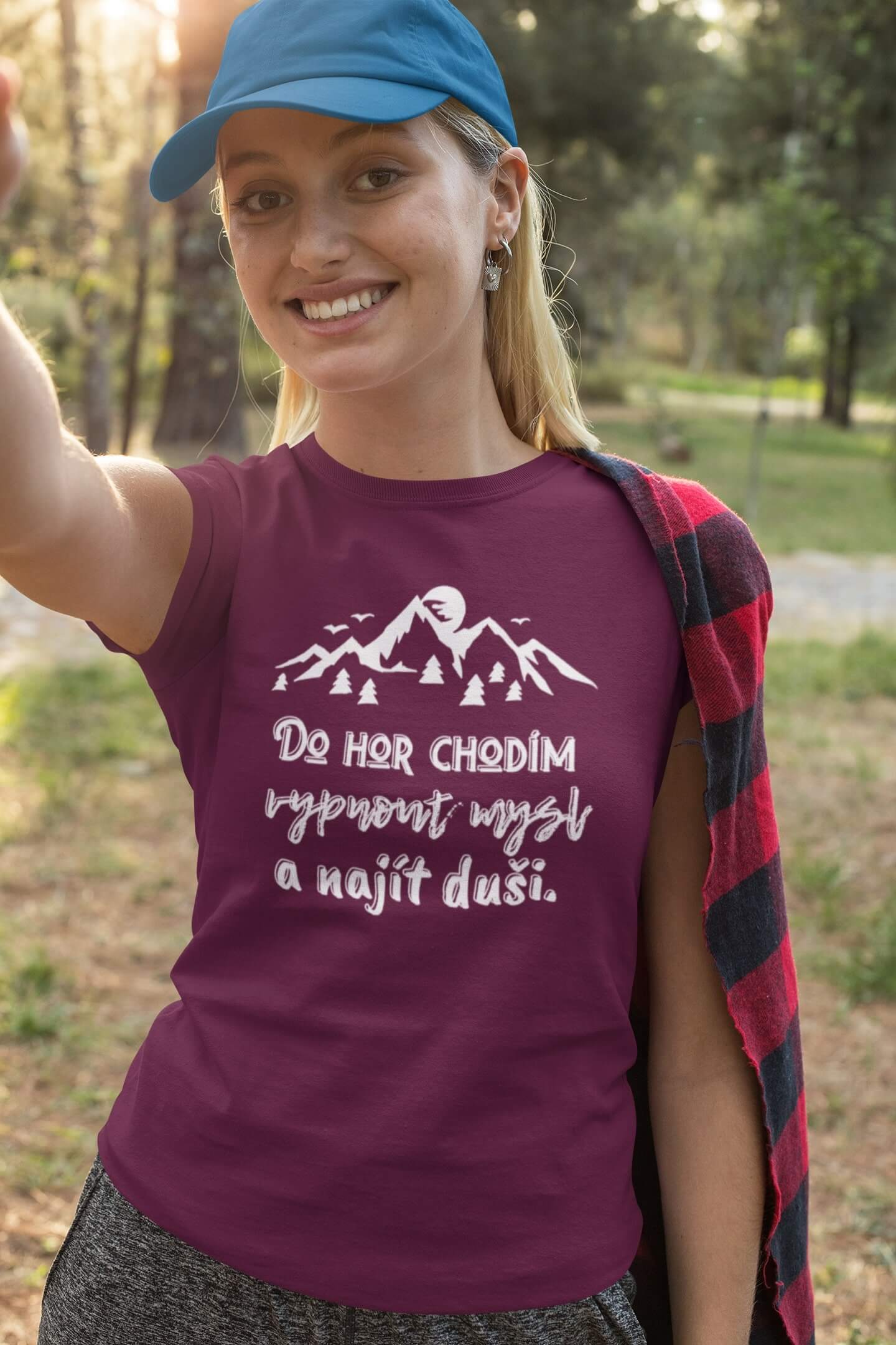 Dámské tričko Do hor chodím Barva: Fuchsiová