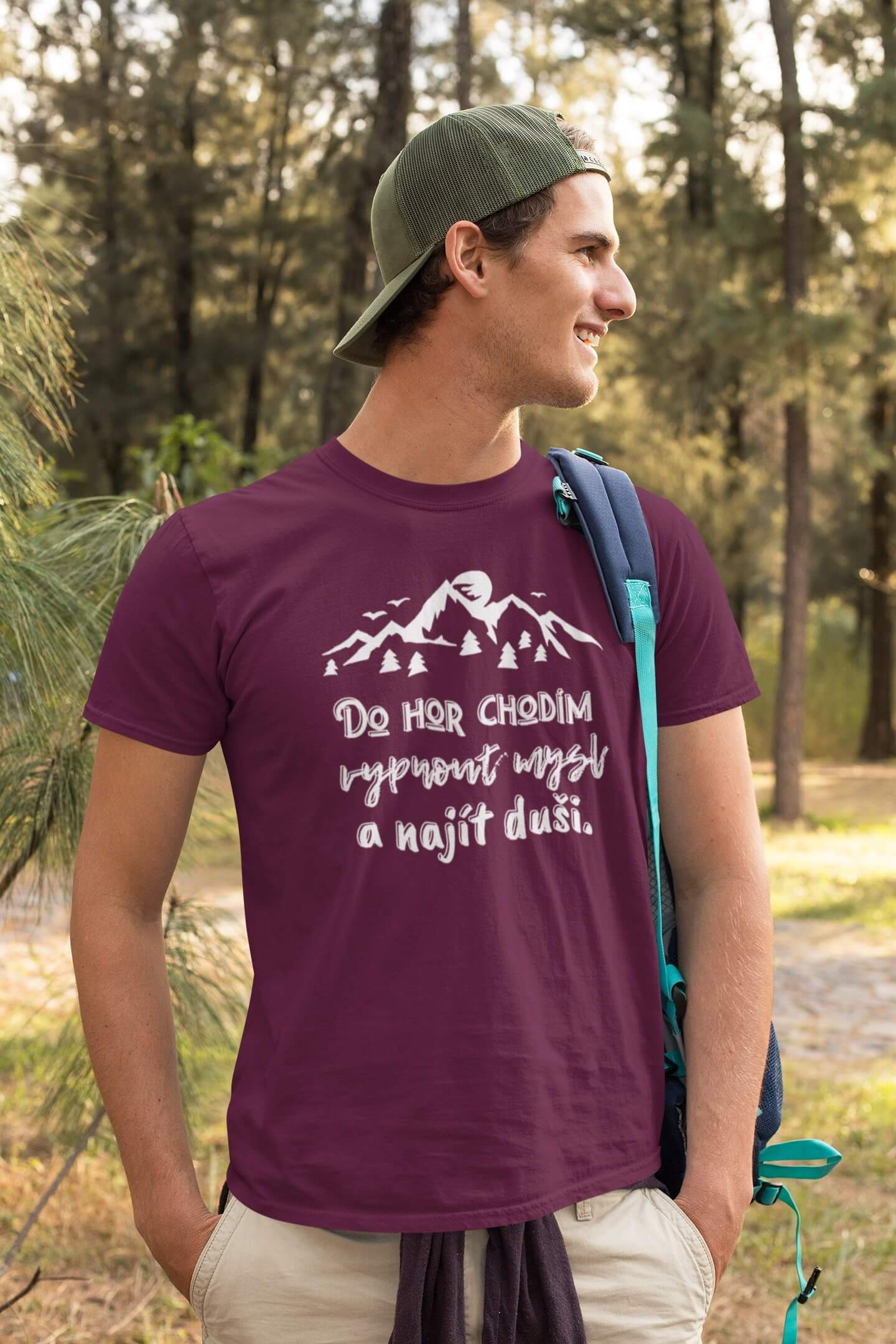 Pánské tričko Do hor chodím Barva: Fuchsiová